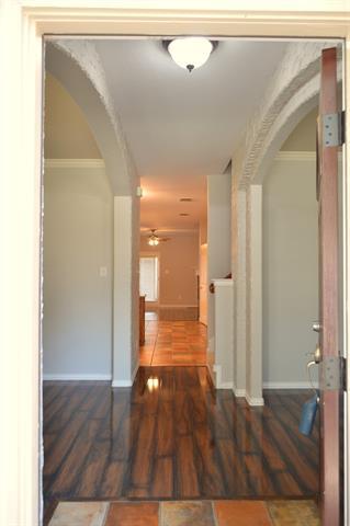 Building Photo - 11546 La Grange Dr