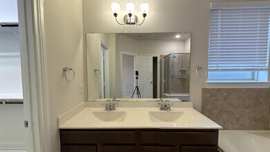 Building Photo - 11431 Cypress Elm Ct