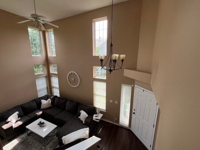 Foto del edificio - 10520 Thornton Way