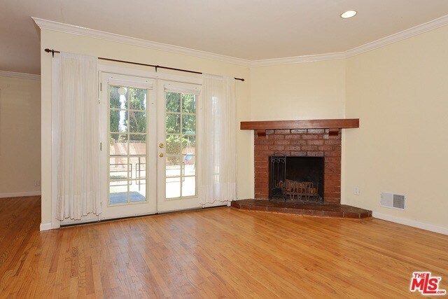 Building Photo - 5739 Simpson Ave