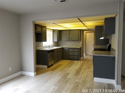 Building Photo - 5603 S Gledhill Ave