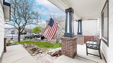 Building Photo - 6353 Sparrow Cir