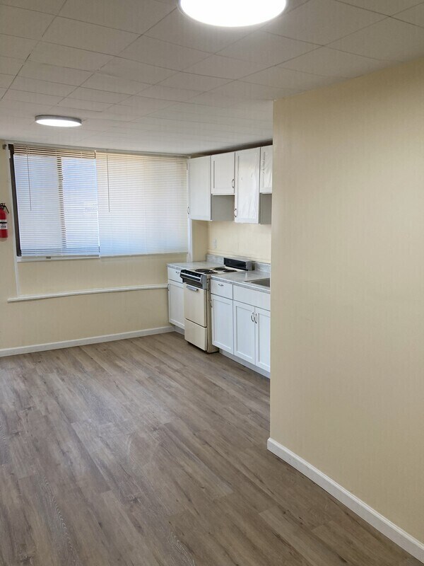 Foto principal - 303 S Front St