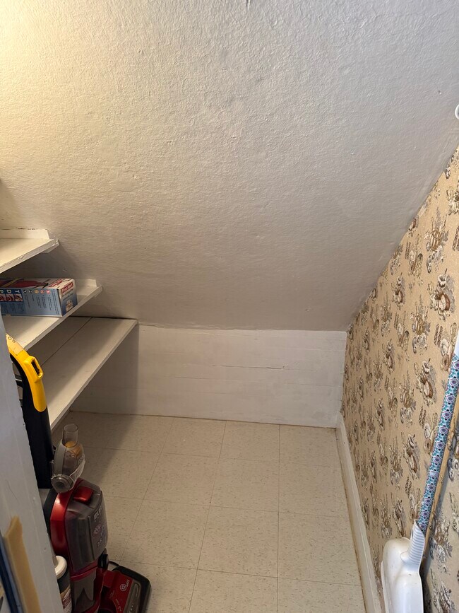 Foto del edificio - 733 Oakwood Ave
