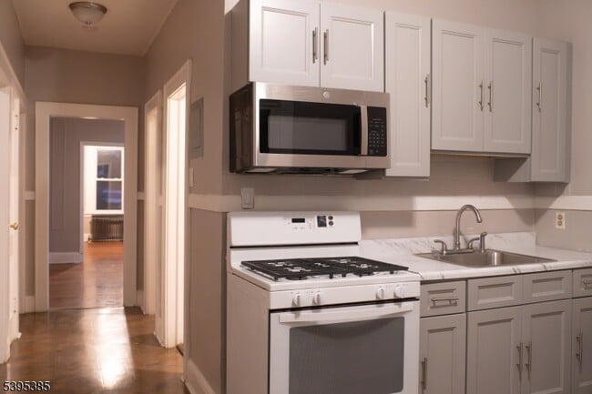 Building Photo - 108 Berkshire Pl