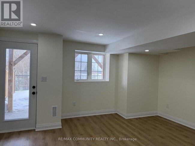 Building Photo - 3255 Turnstone Blvd