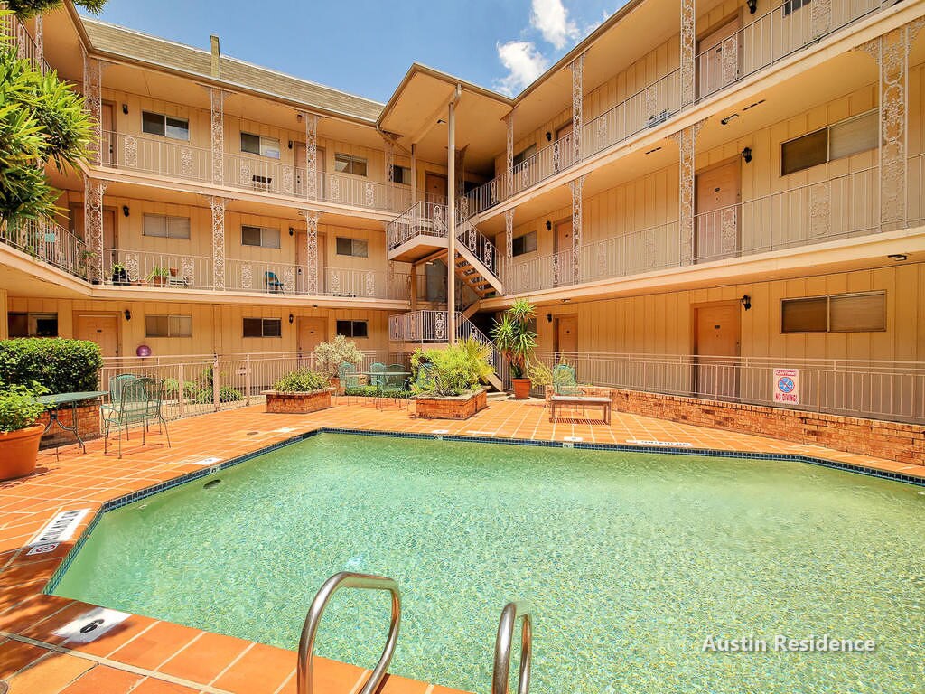 Foto principal - 4539 Guadalupe St