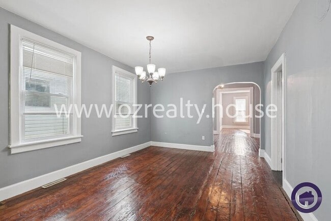 Building Photo - 247 Field Ave