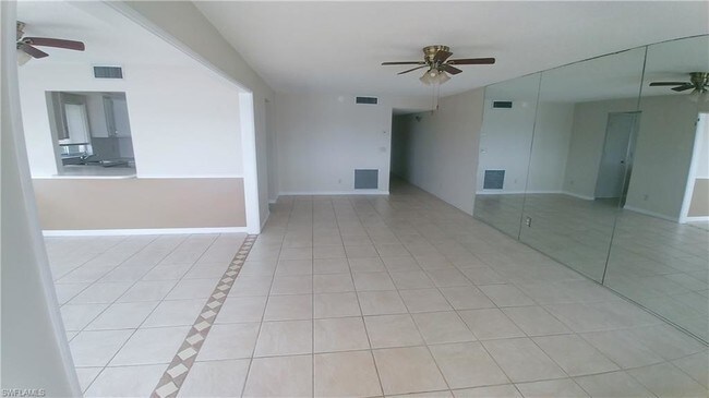 Building Photo - 718 Tarpon St