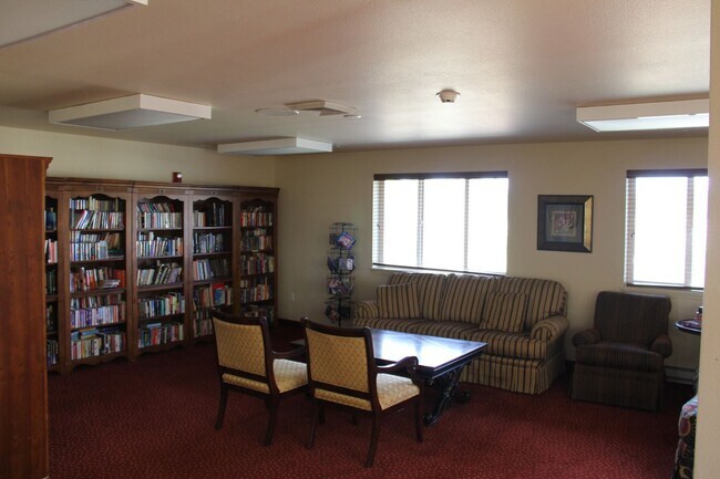Building Photo - 2 Bedroom, 2 Bathroom unit available for l...