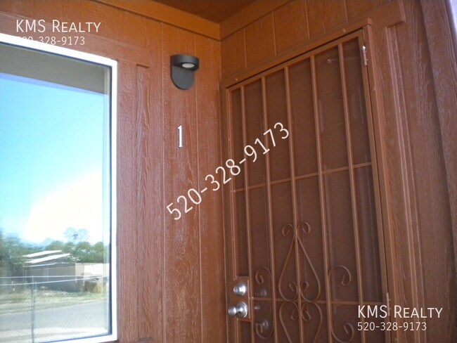 Building Photo - 4 Bed / 2Bath - OWNER/AGENT