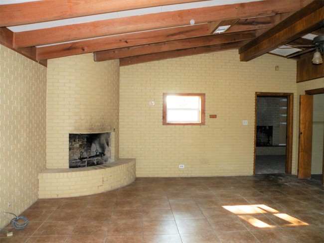 Building Photo - 837 Moffett Springs Rd