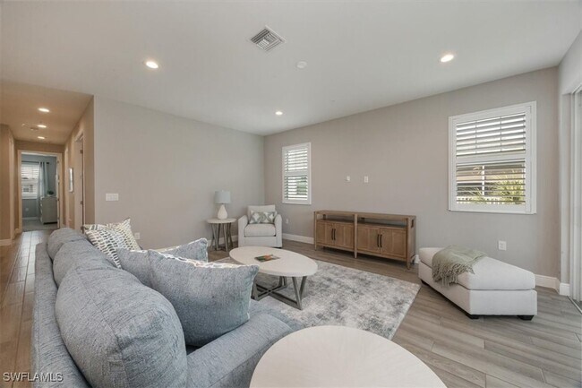 Building Photo - 2560 Seychelles Dr