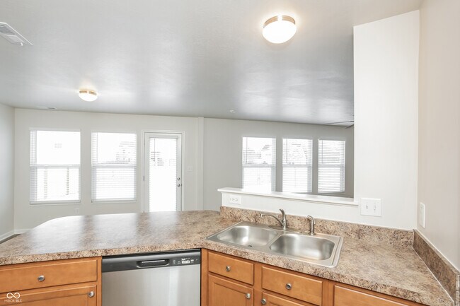 Foto del edificio - 2415 Cabin Hill Rd