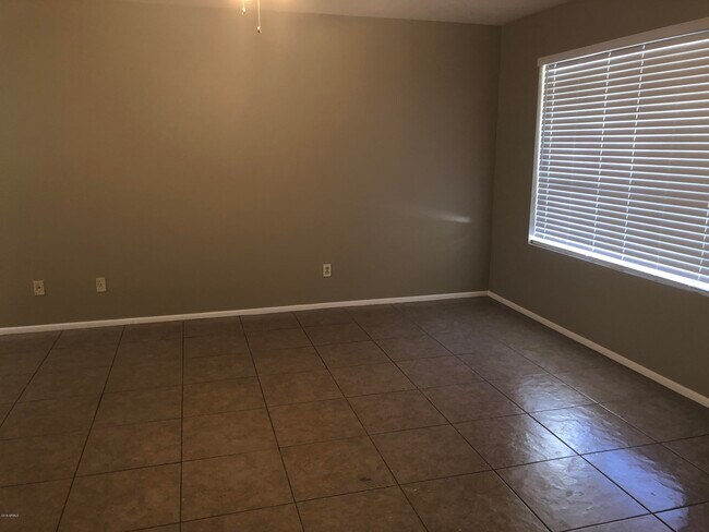Foto del edificio - 7130 N 54th Ave