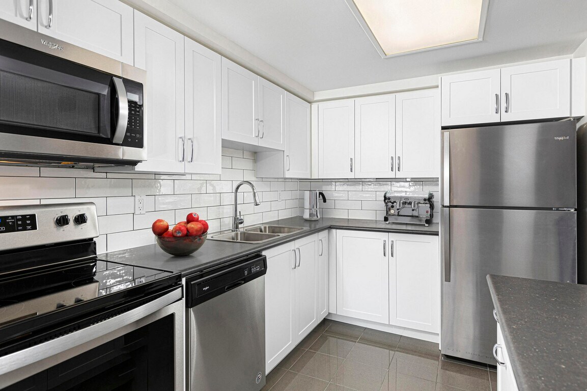 Primary Photo - Simcoe Estates