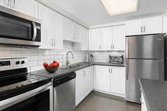 Building Photo - Simcoe Estates