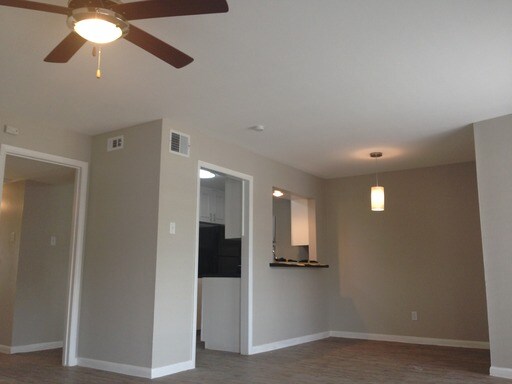 Building Photo - 8506 Wakefield Dr