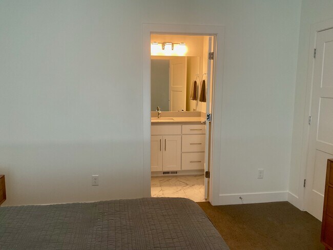 Foto del edificio - 6988 S Brookhill Dr