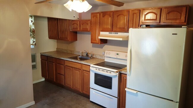 Kitchen - 733 Clay St