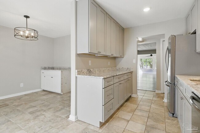 Building Photo - 4741 Huron Dr