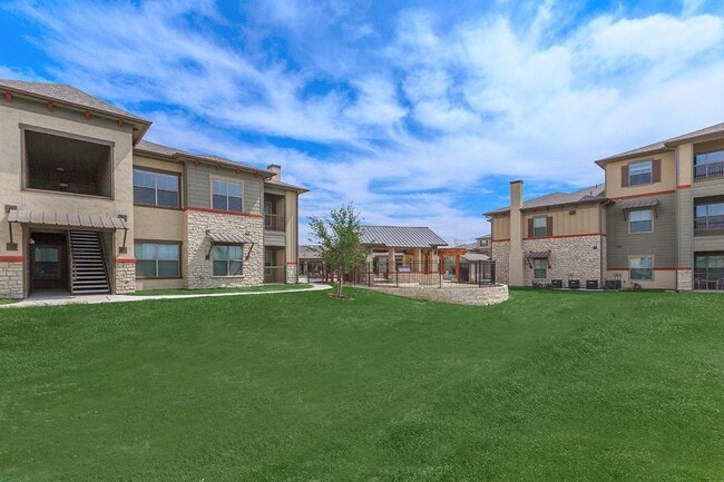 Building Photo - 7902 E Country Dr