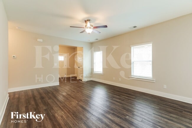 Building Photo - 1384 Woodridge Pl