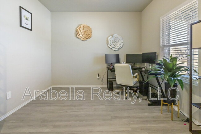 Building Photo - 14550 Open Range Rd