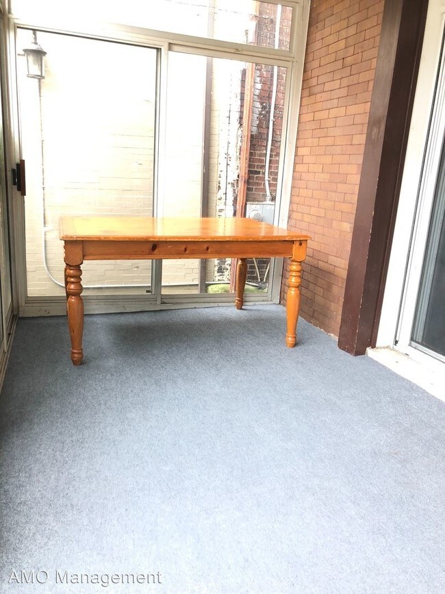 Building Photo - 6 br, 2 bath Apartment - 332 Ophelia Street
