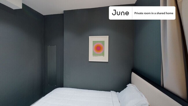 Foto del edificio - Room in Shared 2 bed/1 bath home