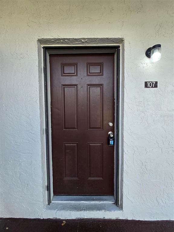 Building Photo - 9009 Tudor Dr