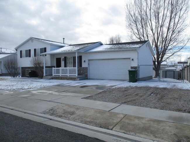 Building Photo - 1501 W 300 S