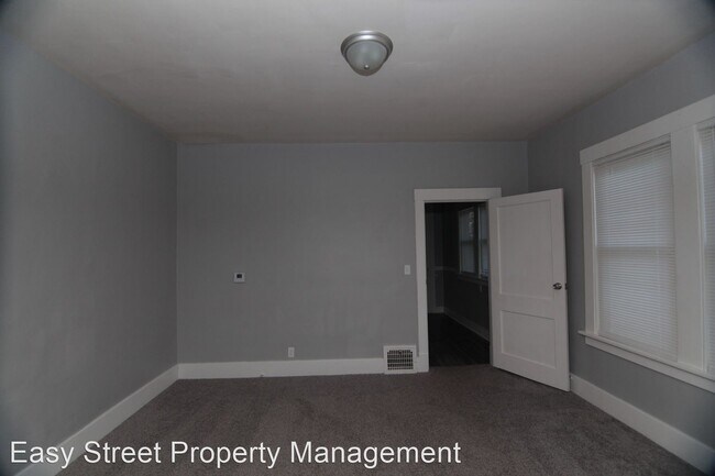 Building Photo - 2 br, 1 bath House - 423 S. Hancock Ave.