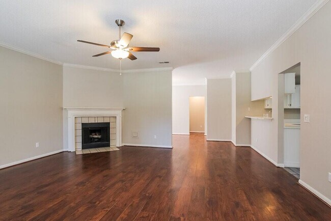 Foto del edificio - 18034 Golden Ridge Dr