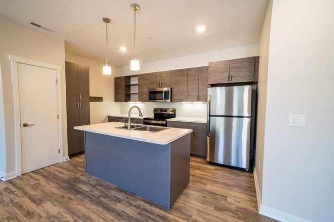 kitchen - 660 E Main St