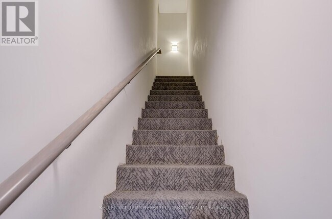 Building Photo - 65 Curlew Dr