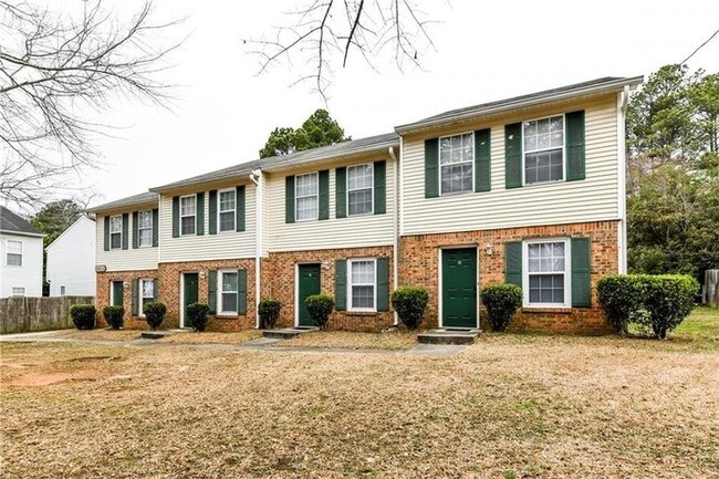Foto del edificio - Lithonia End Unit Townhome for Rent