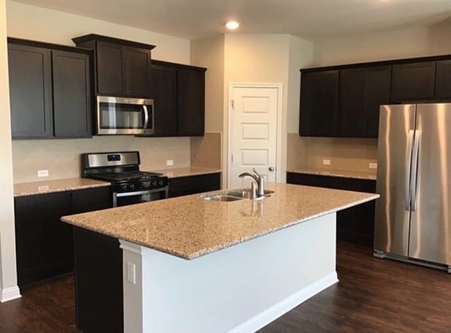 Foto del edificio - 6100 Gerard Dr