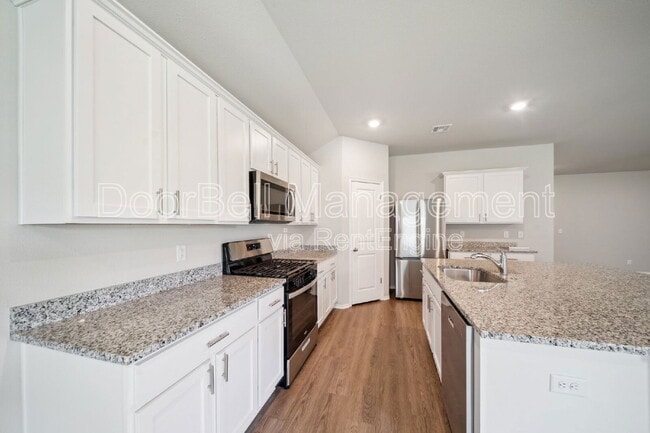 Building Photo - 2709 Stonecreek Dr