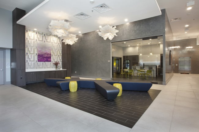 Foto del edificio - SUMMIT PARQUE, LLC