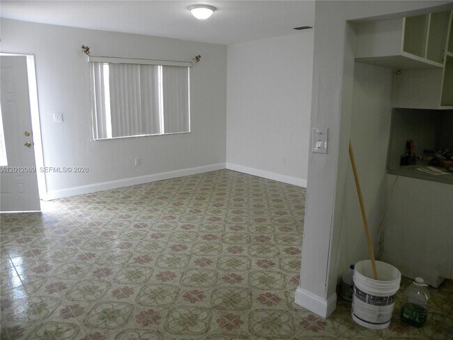 Foto del edificio - 214 NW 49th Ave