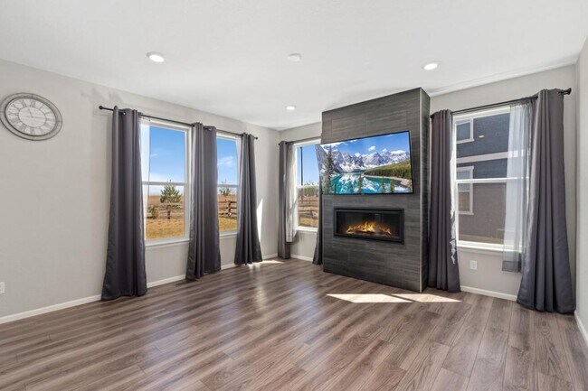 Foto del edificio - 4415 Chasm Lk Dr