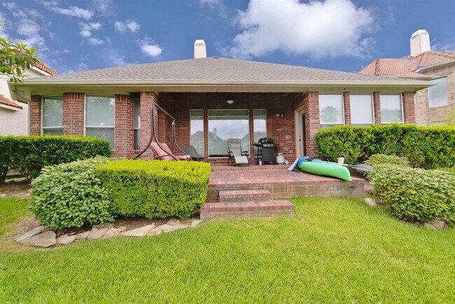 Building Photo - 14310 Dunrobin Way