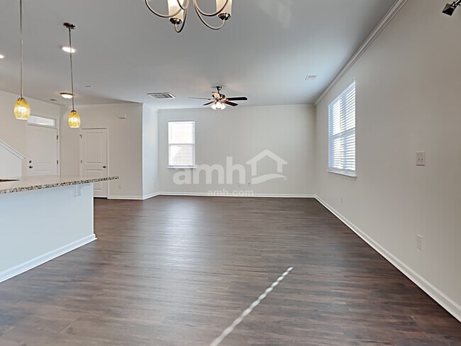 Foto del edificio - 509 Wayton Cir