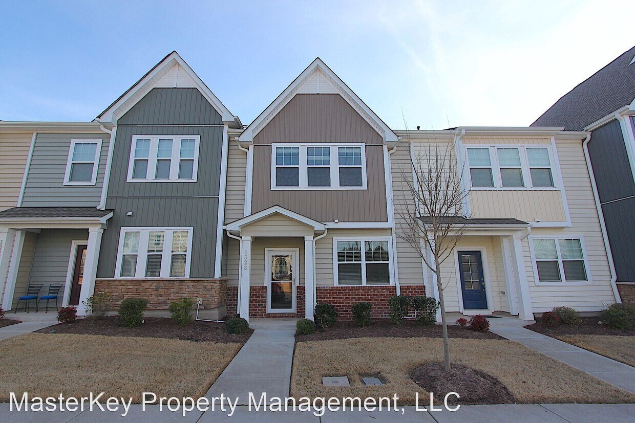 Primary Photo - 3 br, 2.5 bath House - 1328 Farm Pond Trl
