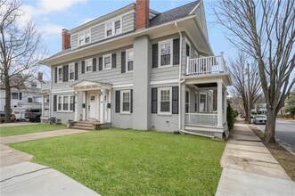 Building Photo - 422 Wayland Ave