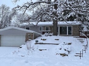 Building Photo - 416 Stillwater Ave W