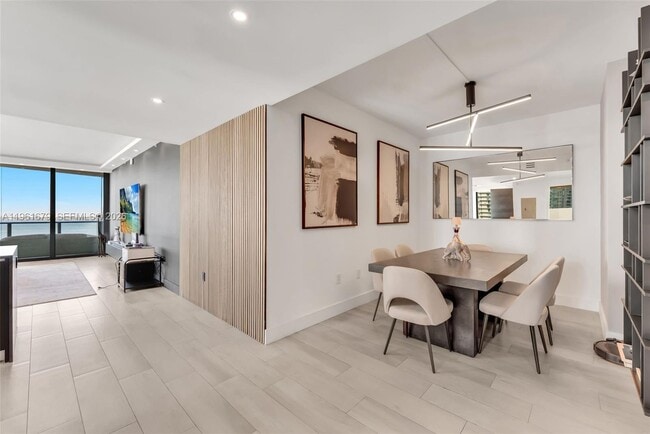 Foto del edificio - 460 NE 28th St