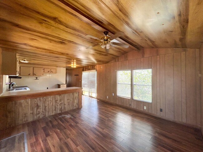 Foto del edificio - Mobile Home in Seguin 3 BD, 2 BA!