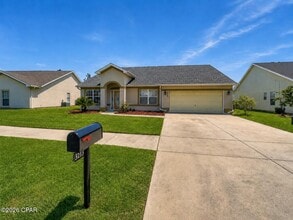 Building Photo - 3213 Azalea Cir